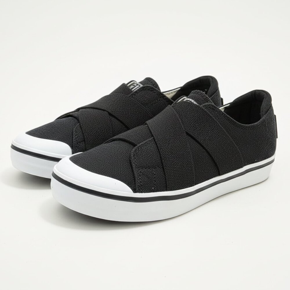 Keen Elsa III Slip on Black Sneaker 7.5